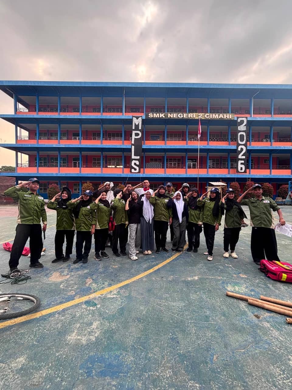 📁 Latihan Demo Eskul 1